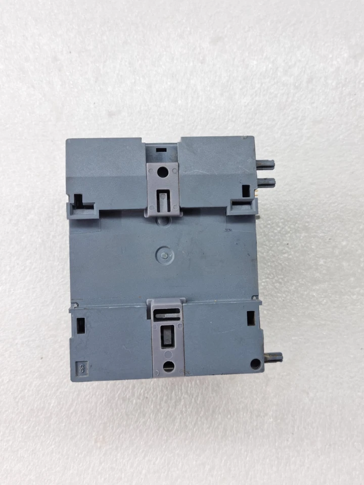 SIEMENS 6ED1055-1NB10-0BA2 EXPANSION MODULE DM16 24R 24VDC 6ED10551NB100BA2 USED